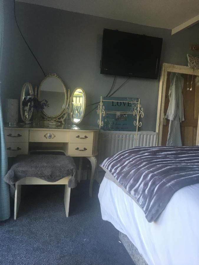 Country House And Spa Coleraine Exteriör bild